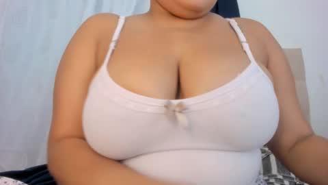 CHANELL online show from 09/19/25, 02:35