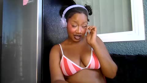 Snapshot of goddessdaisysky chatting on 07/31/26, 12:10 Goddess Daisy Sky online show from 07/31/26, 12:10