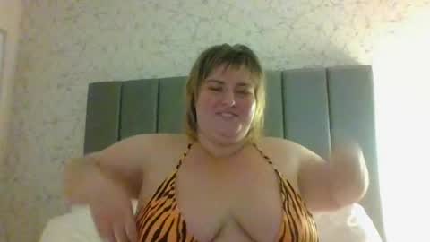 Snapshot of goddessee chatting on 06/13/26, 07:28 GoddesseE online show from 06/13/26, 07:28