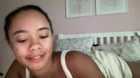Snapshot of goddesselxo chatting on 05/01/26, 06:45 Goddess L online show from 05/01/26, 06:45