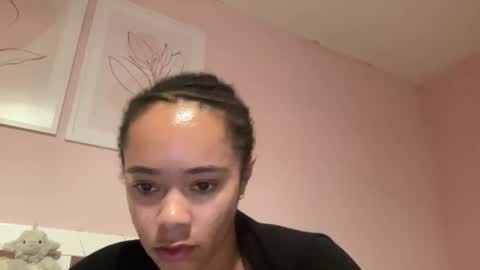 Snapshot of goddesselxo chatting on 05/07/26, 08:36 Goddess L online show from 05/07/26, 08:36