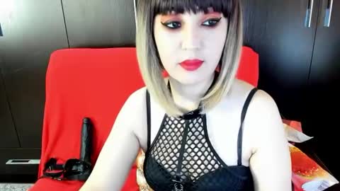 Snapshot of goddessemily_ chatting on 06/19/26, 04:17 goddessemily_ online show from 06/19/26, 04:17