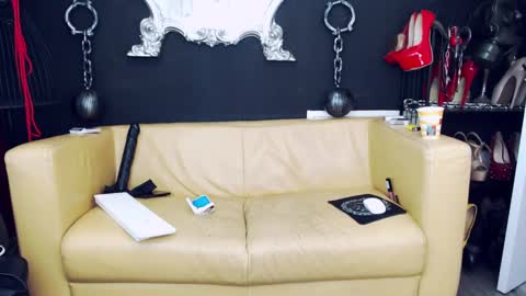 Snapshot of goddessgeorgia chatting on 02/01/25, 04:00 Goddess Georgia online show from 02/01/25, 04:00