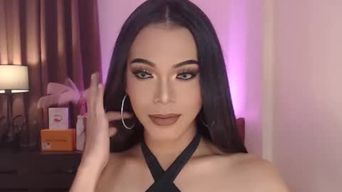 Snapshot of goddessmichaella chatting on 01/07/25, 10:11 Michaella online show from 01/07/25, 10:11