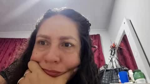  Naih Reyes online show from 10/26/25, 07:31