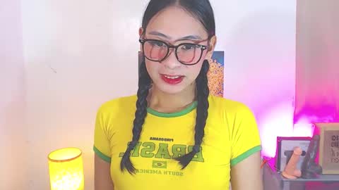 Kyla and Nian online show from 11/21/25, 12:32