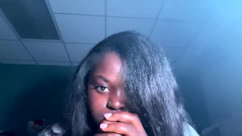 goddessnyia online show from 10/24/25, 01:57