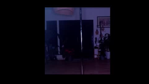 Victoria online show from 01/17/25, 02:50