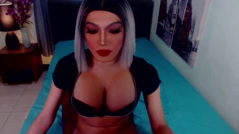 Snapshot of goddessselfsucker chatting on 02/03/26, 05:38 Lucy Pearl online show from 02/03/26, 05:38