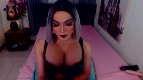 Snapshot of goddessselfsucker chatting on 03/04/26, 06:30 Lucy Pearl online show from 03/04/26, 06:30