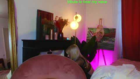 Snapshot of goddesssherry00 chatting on 12/02/24, 01:24 Goddess Sherry online show from 12/02/24, 01:24