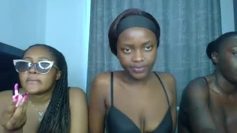 Snapshot of godess_lunah chatting on 06/11/26, 05:27 godess_lunah online show from 06/11/26, 05:27