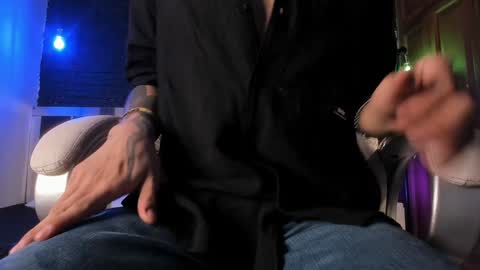 Snapshot of godly_huan chatting on 01/25/25, 06:01 HUAN online show from 01/25/25, 06:01