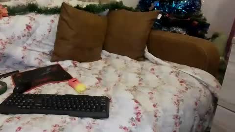 Ani online show from 12/14/25, 10:25