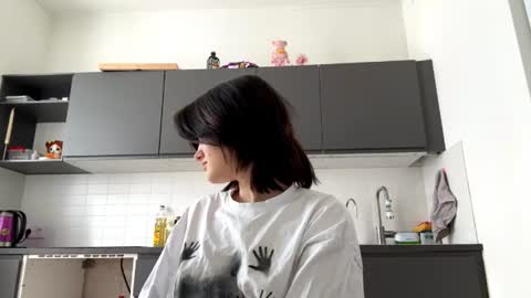 Snapshot of goldasero chatting on 06/23/26, 12:47 goldasero online show from 06/23/26, 12:47