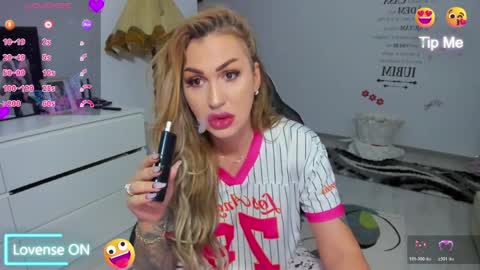 Nicole.. online show from 03/29/26, 12:43