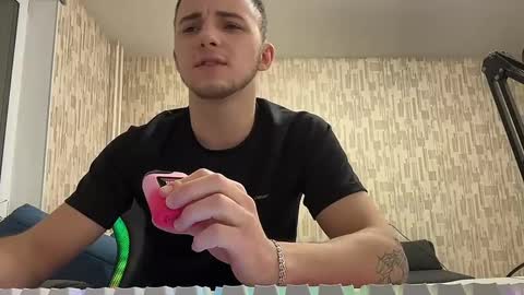 Golden boyyy21 online show from 02/16/25, 03:59