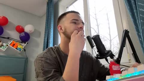 Golden boyyy21 online show from 03/12/25, 01:51