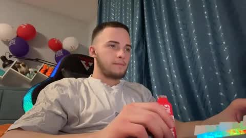 Golden boyyy21 online show from 03/12/25, 10:50