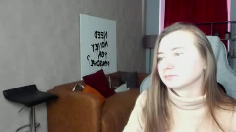 Snapshot of golden_dragones chatting on 04/26/26, 08:45 Gloria online show from 04/26/26, 08:45