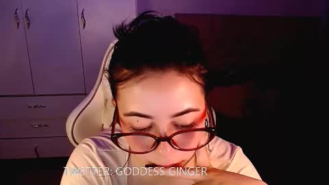 golden_gingerkitty online show from 10/28/25, 02:04