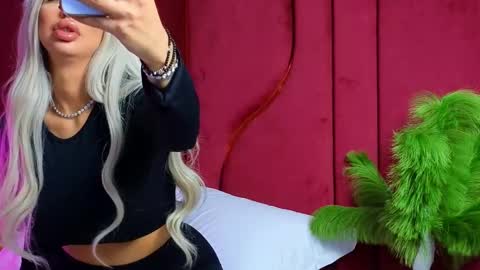 GoldenAmberX online show from 02/28/25, 05:37