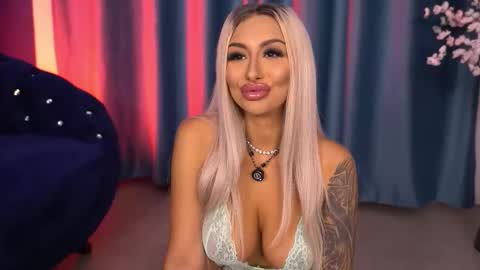 GoldenAmberX online show from 11/27/25, 06:59