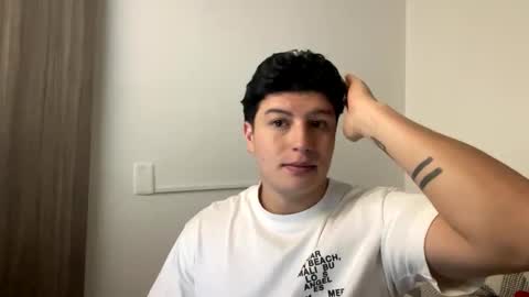 goldenknight33 online show from 09/11/25, 03:23