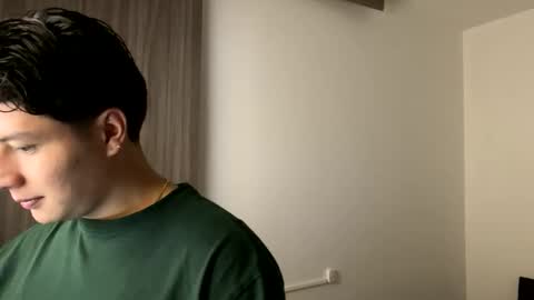 goldenknight33 online show from 09/18/25, 01:46