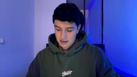 goldenknight33 online show from 11/14/25, 02:16