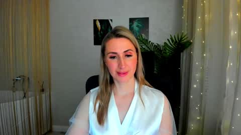 Olivia online show from 02/28/25, 10:50