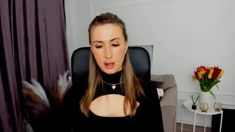 Olivia online show from 03/08/25, 06:26