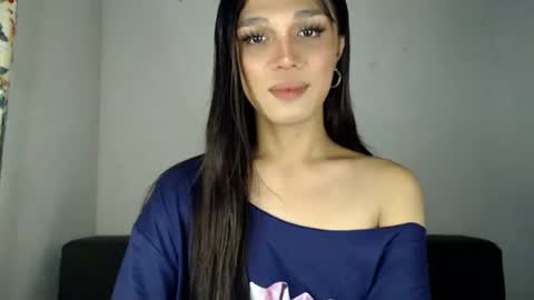 Lily is Gold online show from 07/17/26, 05:25