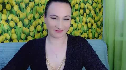 Snapshot of goldmoonn chatting on 04/06/26, 11:11 goldmoonn online show from 04/06/26, 11:11