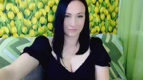 Snapshot of goldmoonn chatting on 04/10/26, 05:17 goldmoonn online show from 04/10/26, 05:17