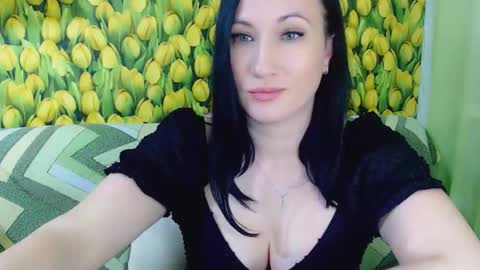 Snapshot of goldmoonn chatting on 04/17/26, 03:15 goldmoonn online show from 04/17/26, 03:15