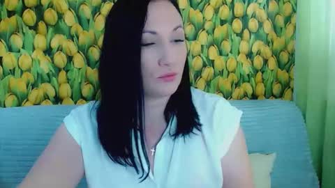 Snapshot of goldmoonn chatting on 04/18/26, 12:42 goldmoonn online show from 04/18/26, 12:42