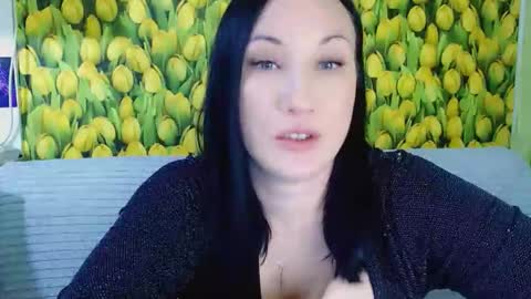 Snapshot of goldmoonn chatting on 05/14/26, 06:04 goldmoonn online show from 05/14/26, 06:04