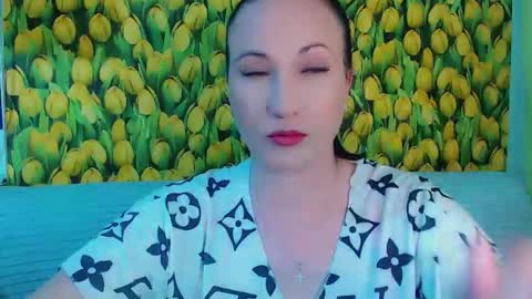 Snapshot of goldmoonn chatting on 05/17/26, 03:19 goldmoonn online show from 05/17/26, 03:19