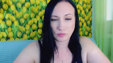 Snapshot of goldmoonn chatting on 05/25/26, 03:07 goldmoonn online show from 05/25/26, 03:07