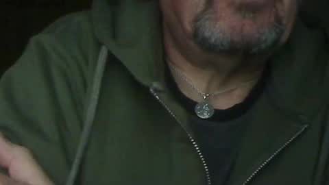 Gomez Addams online show from 11/19/25, 06:52