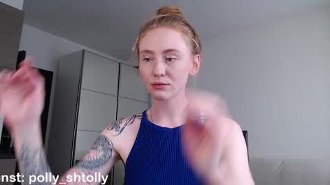 Polly online show from 09/15/25, 07:08