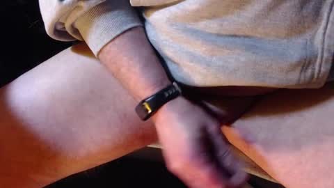 Chris online show from 11/16/25, 03:39