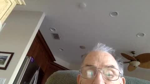 Snapshot of goodgrief12345 chatting on 02/11/25, 10:07 Sweet old guy online show from 02/11/25, 10:07