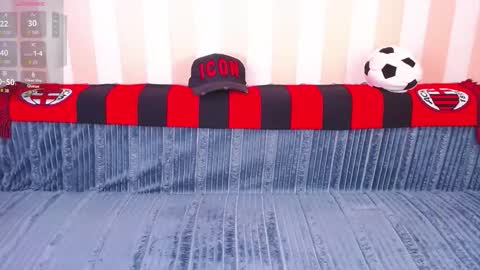 Snapshot of gordonhunt chatting on 12/21/25, 11:17 Gordon Hunt online show from 12/21/25, 11:17