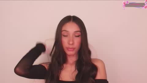 Rose  online show from 11/30/25, 09:13