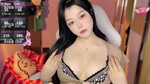 Snapshot of gorgeous_girl33 chatting on 01/03/25, 07:29 gorgeous girl33 online show from 01/03/25, 07:29