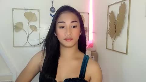 gorgeous_niicole online show from 10/28/25, 01:14