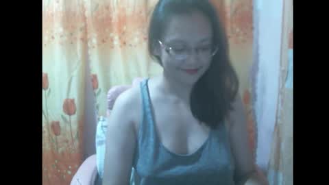 Snapshot of gorgeousmama chatting on 10/27/25, 10:41 gorgeousmama online show from 10/27/25, 10:41