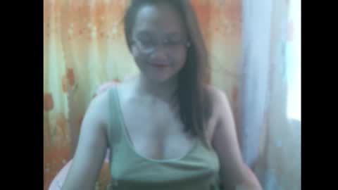 Snapshot of gorgeousmama chatting on 11/06/25, 05:08 gorgeousmama online show from 11/06/25, 05:08